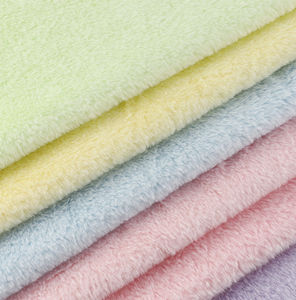 Tessuto in Peluche Monofacciale Super Morbido 350gsm con Stampa e Goffratura Effetto Pelliccia di Coniglio, 100% Poliestere con Retro in Maglia per Giocattoli e Abbigliamento - Product Image 6