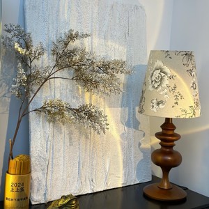 Lampe de table en bois massif, source de lumière LED E27, protection des yeux, commande par interrupteur, lampe décorative pour salon et chambre à coucher - Product Image 1