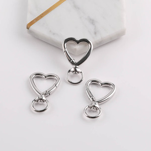 Llavero con Gancho en Forma de Corazón de Metal, Plateado y Dorado, Accesorio para Bolsos y Maletas, Pieza de Joyería de Moda 56129 - Product Image 3