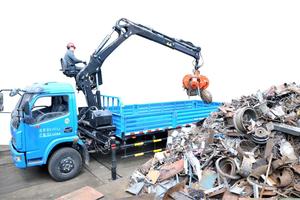 Camión Volquete Dongfeng 4x2 de 6 Ruedas con Grúa de 3t, 5t, 7t, 10t, 12t para Carga de Chatarra (Volante a la Izquierda/Derecha) - Product Image 5