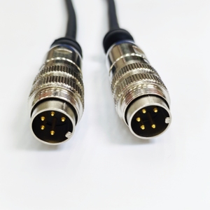 Özel Lumberg 0332 Dairesel Konnektörler, M16 Dişli Bağlantılı Acc. IEC 61076-2-106, IP40/IP68 Kablo Grubu - Product Image 1