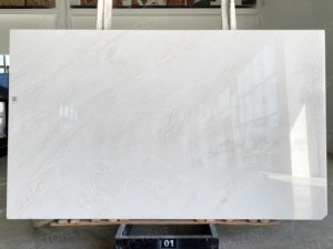 Dalle d'onyx blanc translucide naturel UnionStone Namibian Kari Ice Jade, marbre pur, poli et rétroéclairé pour un design moderne intérieur hôtelier - Product Image 4