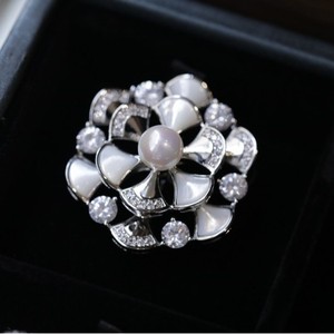 Broche TIANSHE haut de gamme en coquillage naturel, cadeau d'<span class=keywords><strong>anniversaire</strong></span>, épingle de luxe tendance, vente en gros - Product Image 4