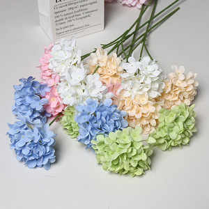 Fleurs artificielles en soie Lichao à 3 têtes d'hortensias pour décorations de plafond de mariage - Product Image 3