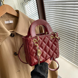 Bolso de Hombro Cruzado Premium para Mujer, con Bordado, Versátil, de Moda, Nuevo y en Oferta - Product Image 6