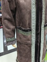 Bisht koweïtien personnalisé brodé, style saoudien islamique, chaud et épais pour l'hiver, en fausse fourrure et daim, avec filet à cheveux, pour homme, Aïd