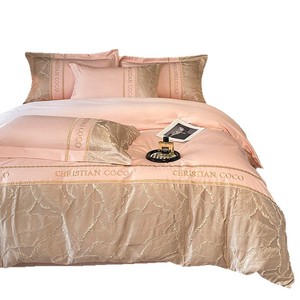Set Premium Fuanna in 100% Cotone, Quattro Pezzi con Ricamo Tridimensionale in Rilievo, Lenzuolo Universale per Tutte le Stagioni - Product Image 5