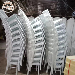 Chaises de Banquet Napoléon Chiavari Blanches Empilables pour Événements d'Hôtel Personnalisés et Mariages à Prix Économique - Product Image 2