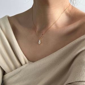 สร้อยคอจี้รูปเด็กชายแสนน่ารัก ดีไซน์ Dylam ชุบทองคำขาว 14K เงินแท้ 925 พร้อมจี้เพชรซิคอน 5A สำหรับผู้หญิง - Product Image 3