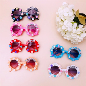 New <strong>Star</strong> Peach Heart Diamond Sun <strong>Glasses</strong> Small Sun Flower Letter Plastic Frame Baby Decorative Shelf Walking Sunglasses - Product Image 2