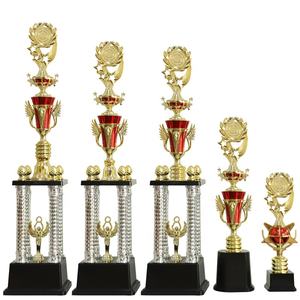 كؤوس تذكارية فاخرة كبيرة بأربع أعمدة بلاستيكية مخصصة للبيع بالجملة من المصنع - Product Image 6