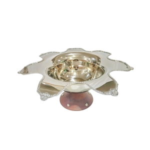 Plateau de service vintage plaqué argent avec 3 bols, rectangulaire, compatible lave-vaisselle, motif uni, design en métal poli - Product Image 4