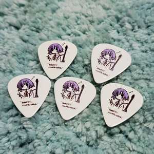 Nouvelles plectres de <span class=keywords><strong>guitare</strong></span> électrique et de basse universelles, style <span class=keywords><strong>Hello</strong></span> <span class=keywords><strong>Kitty</strong></span>, 10 mm d'épaisseur, en forme de cœur, créatives et de haute qualité - Product Image 5