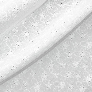 Commercio all'ingrosso tessuto di <span class=keywords><strong>pizzo</strong></span> bianco blu scuro in cotone tessuto 136Cm ricamato <span class=keywords><strong>francese</strong></span> <span class=keywords><strong>pizzo</strong></span> tessuto <span class=keywords><strong>per</strong></span> tenda - Product Image 2