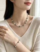 Ensemble collier et bracelet étoilé en perles de riz et perles de Tahiti mélangées, avec fermoir extensible 18K