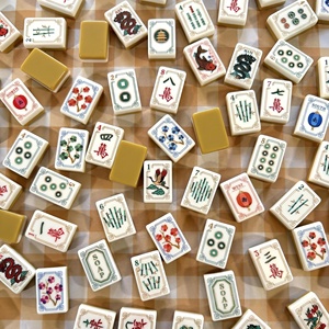 Tuiles de Mahjong Dorées Double Couche <span class=keywords><strong>en</strong></span> Acrylique, 160 Pièces, Luxe Moderne, Portables, Finition Polie à la Main, Design Classique, pour <span class=keywords><strong>Jeu</strong></span> à Domicile et Cadeau - Product Image 1