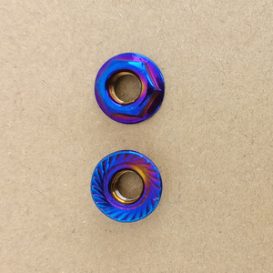 Tuercas de brida M6 de acero inoxidable con cabeza hexagonal antidesprendimiento para modificación de motocicletas y vehículos eléctricos - Product Image 2