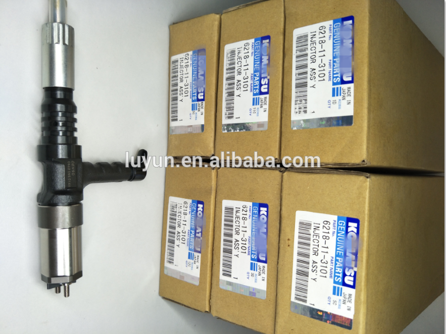 common rail injector 095000-0562 for Komatsu PC200-7, PC300-7 PC450-8 WA500-6 diesel fuel injector 095000-0562 6218-11-3100