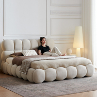 Lit King Size Tendance en Tissu avec Rangement, Meuble de Chambre Moderne et Rembourré, Style Nuage, Dernier Cri, en Vente