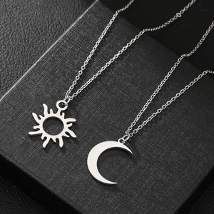 Ensemble de colliers soleil et lune en acier inoxydable, chaîne de clavicule, cadeau pour la meilleure amie, bijoux d'amitié pour couple - Product Image 2