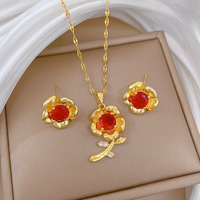Ensemble de bijoux en acier inoxydable, collier avec pendentif floral en zircon cubique rouge et boucles d'oreilles, ensemble de bijoux plaqué or pour femmes