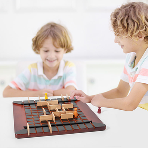 Juego de mesa de madera al por mayor para educación temprana: Juego de estrategia de cerco y intercepción, formación de convoyes, asedio del conejo. - Product Image 2