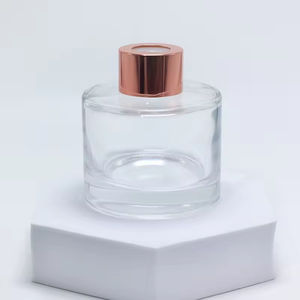 Botella de Vidrio Cuadrada Personalizada de 100ml 200ml con Tapa Dorada para Difusor de Aromas para el Hogar - Product Image 6