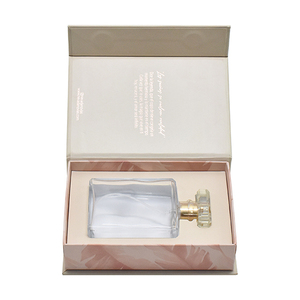 Kotak Hadiah Parfum Mewah Warna Pink Berkualitas Tinggi dengan Embossing dari Bahan Daur Ulang - Ukuran Dapat Disesuaikan untuk Minyak Esensial, Krim Wajah, dan Krim Kulit - Product Image 3