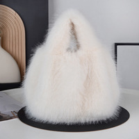 Sac à main de grande capacité avec nouveau sac à fourrure Imitation fourrure de renard plissé imperméable et doublure en polyester sac à main en peluche