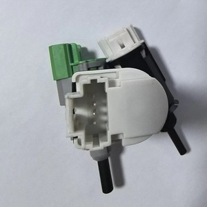 Interruptor de luz de freno 253206170R para Renault Lada, pieza de repuesto para automóvil - Product Image 3