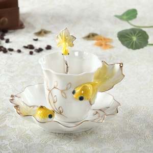 Tasse et assiette en céramique émaillée à motif de poisson rouge, best-seller, cadeaux créatifs de Noël - Product Image 5