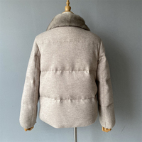 Veste bomber épaisse en duvet de canard avec garniture en fourrure courte d'hiver Jxwatcher pour femmes, coupe ample décontractée, manches en tricot respirantes, coupe-vent, blanc