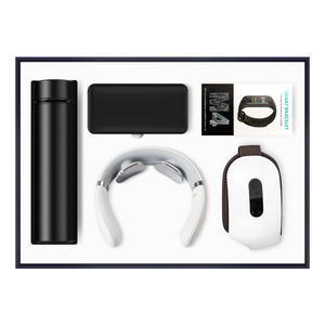 Banco <span class=keywords><strong>de</strong></span> energía con pantalla <span class=keywords><strong>de</strong></span> temperatura, taza <span class=keywords><strong>de</strong></span> vacío para masaje ocular, pulsera inteligente para masaje <span class=keywords><strong>de</strong></span> cuello, conjunto <span class=keywords><strong>de</strong></span> regalo <span class=keywords><strong>de</strong></span> empresa - Product Image 1