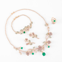 TIANSHE Europe Amérique Collier de fleurs haut de gamme pour femme, boucles d'oreilles en zircon personnalisées, ensemble de quatre pièces, accessoires en gros