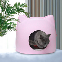 Niche carrée classique pour chat d'intérieur avec griffoir, lit et tunnel en feutre – Amovible et lavable, emballage en sac OPP
