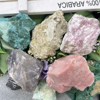 Minéral bleu cru de calcédoine de spécimen en cristal de guérison naturel de matériaux mélangés pour la décoration