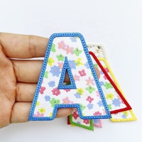 Offre Spéciale fer sur Floral Applique lettres Floral imprimé lettre Alphabet plusieurs couleurs bricolage broderie Applique lettre patchs