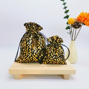 Sacs cadeaux personnalisés en polyester écologique avec cordon de serrage, durables, pour fêtes et événements, sacs de rangement pour bonbons - Product Image 2