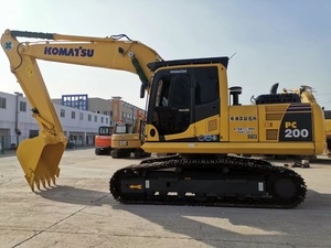 รถขุดตีนตะขาบ Komatsu PC200-8 มือสองจากญี่ปุ่น รุ่น 360 ภาพถ่ายต้นฉบับ ขนาด 20 ตัน ขายในราคาถูก สเปคสูง - Product Image 4
