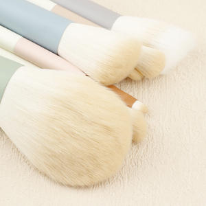 <span class=keywords><strong>Prix</strong></span> d'usine <span class=keywords><strong>professionnel</strong></span>, Gambur C10, ensemble de 10 pinceaux de <span class=keywords><strong>maquillage</strong></span>, <span class=keywords><strong>kit</strong></span> <span class=keywords><strong>complet</strong></span>, pinceau pour le visage, anticernes, blush, sourcils, nylon, manche en bois, OEM/ODM - Product Image 1