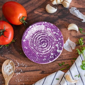 Placa de rallador moteado pequeño de la marca Tierra Cocida, herramienta de cocina elegante hecha a mano en España, platos y platos fáciles de limpiar - Product Image 5