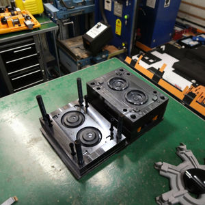 Prodotto di stampo a iniezione plastica Multi-cavità di alta qualità nella categoria stampi - Product Image 4