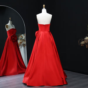 Sharon Said SF099 Elegantes Schwarzes Trägerloses Abendkleid mit 3D-Blumen Hochzeitskleid Formelles Partykleid Ballkleid Gastkleid Nicht auf Lager - Product Image 2