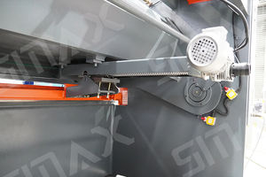 Cizalla Hidráulica de Guillotina SMAX QC12K Semiautomática Multifuncional para Metal, Espesor de Corte 4mm x Ancho 2500mm - Product Image 6