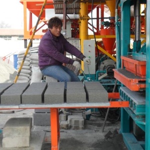 Machine de fabrication de blocs de béton entièrement automatique de conception allemande CE pour la production de pavés et de briques en Afrique - Product Image 3