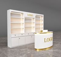 Étagères de présentation personnalisées pour parfums et cosmétiques |   Vitrines de présentation pour la vente de produits de beauté de luxe |   Solution de design d'intérieur pour magasin de mode