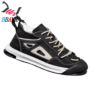 Chaussures de sport décontractées pour homme, respirantes, noires, de marque, personnalisées - Product Image 1