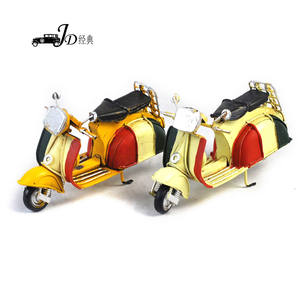 Classique Mini Vintage Moto Modèle Rétro Métal Artisanat Figurine pour Bureau À Domicile Décor Garçon Jouet - Product Image 1