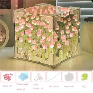 Lampe de nuit en forme de tulipe, cube Rubik, matériaux faits à la main, roses pour les petites amies, cadeaux d'anniversaire, cadeaux de la Saint-Valentin, lampes de table en forme de fleur de tulipe LED - Product Image 2