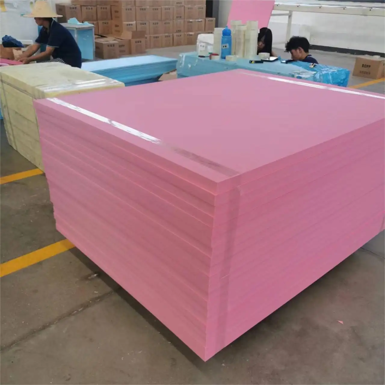 Warna merah muda papan busa XPS permukaan ekstrusi polistiren untuk transportasi rantai dingin 1200mm lebar perlengkapan Panel XPS
